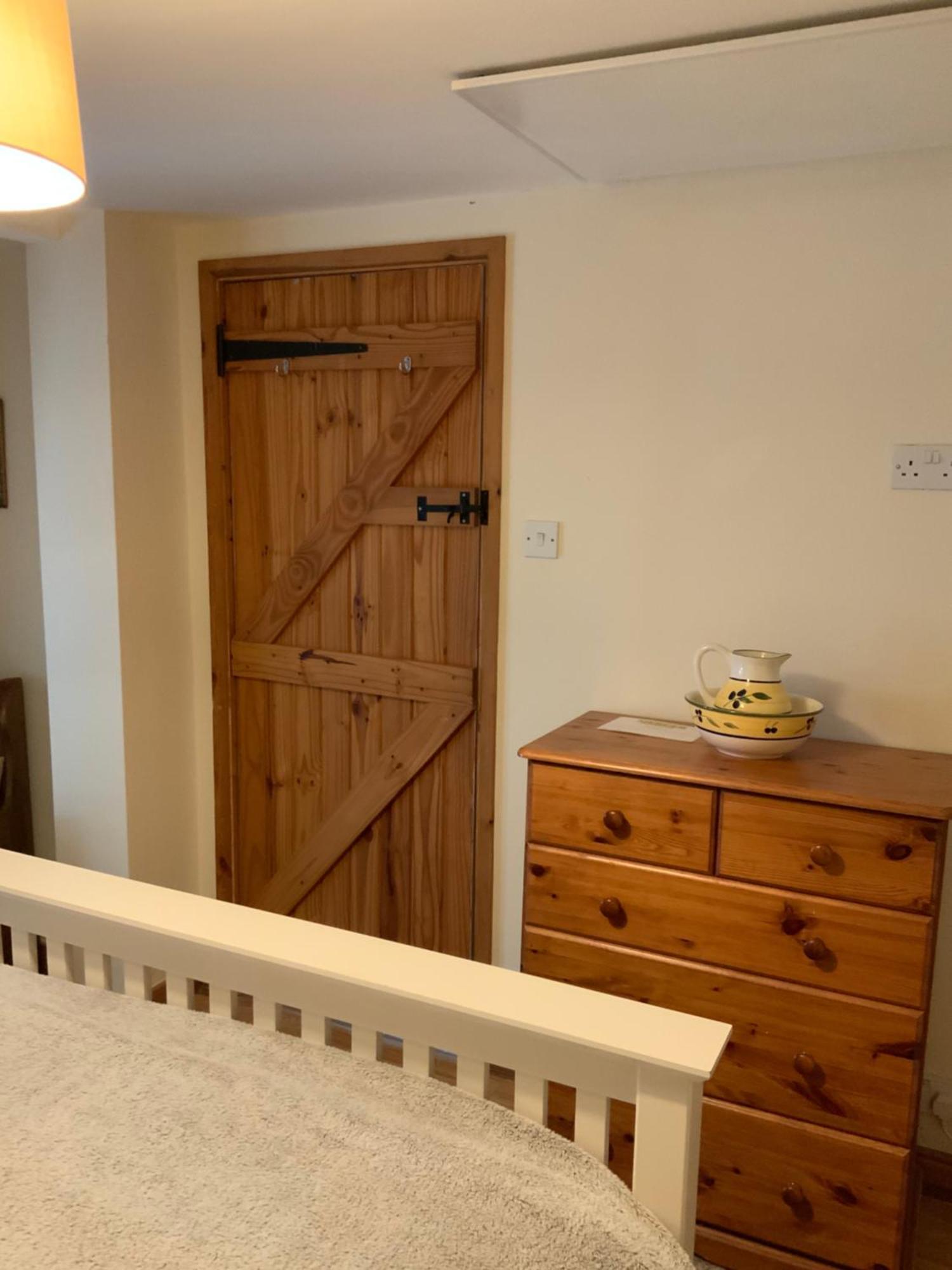 Woodpecker Cottage At Frog Trotters Cottages Hartpury Zewnętrze zdjęcie